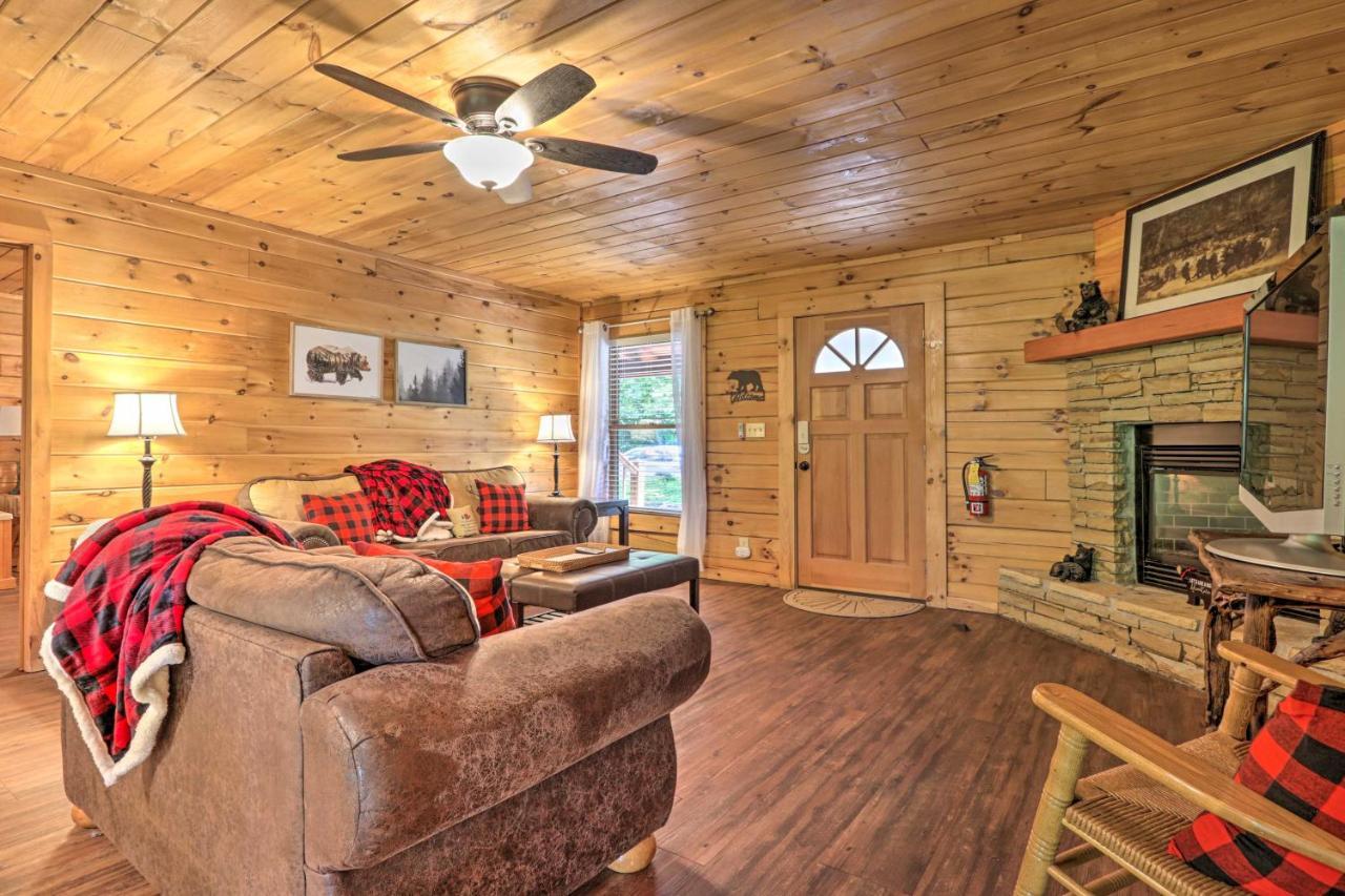Cabin With Deck And Fireplace Less Than 3 Mi To Dollywood! Pigeon Forge Esterno foto