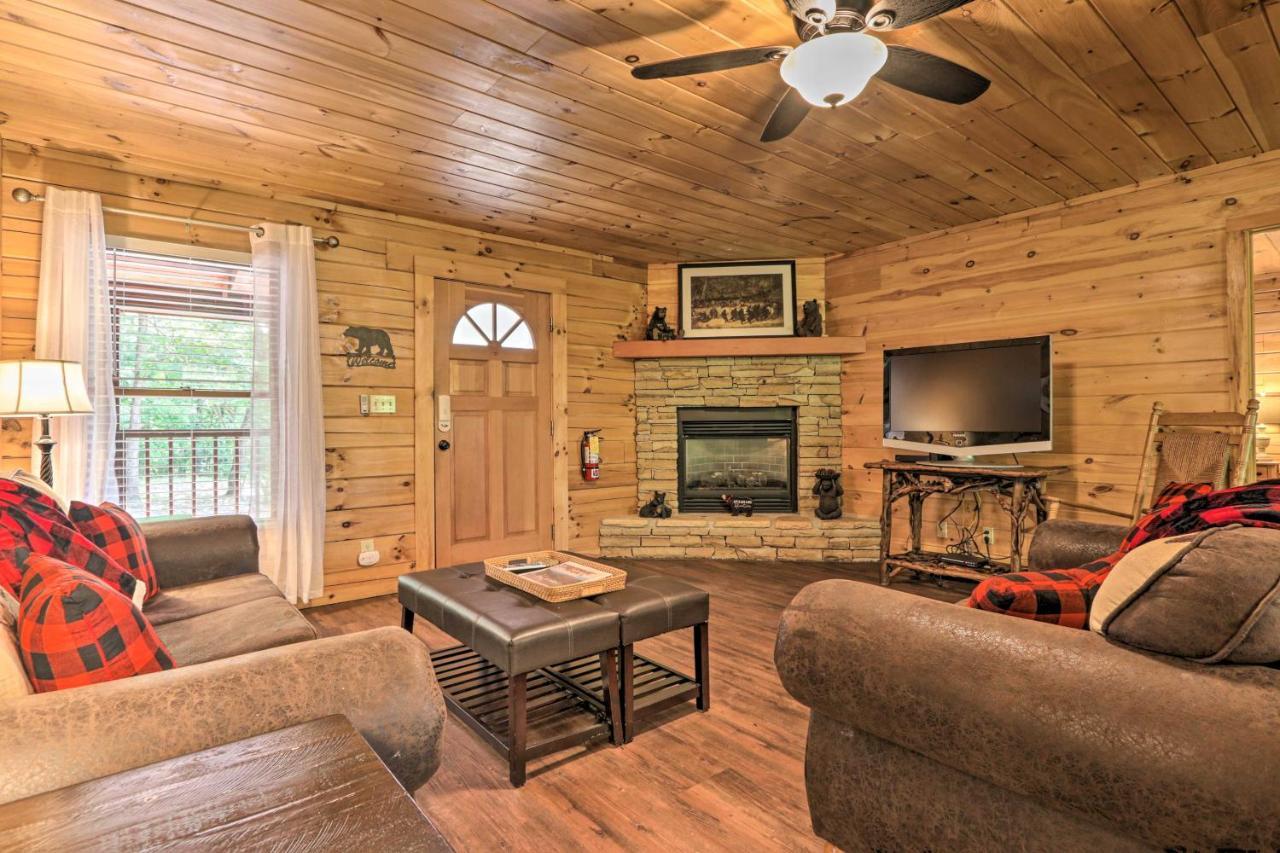 Cabin With Deck And Fireplace Less Than 3 Mi To Dollywood! Pigeon Forge Esterno foto
