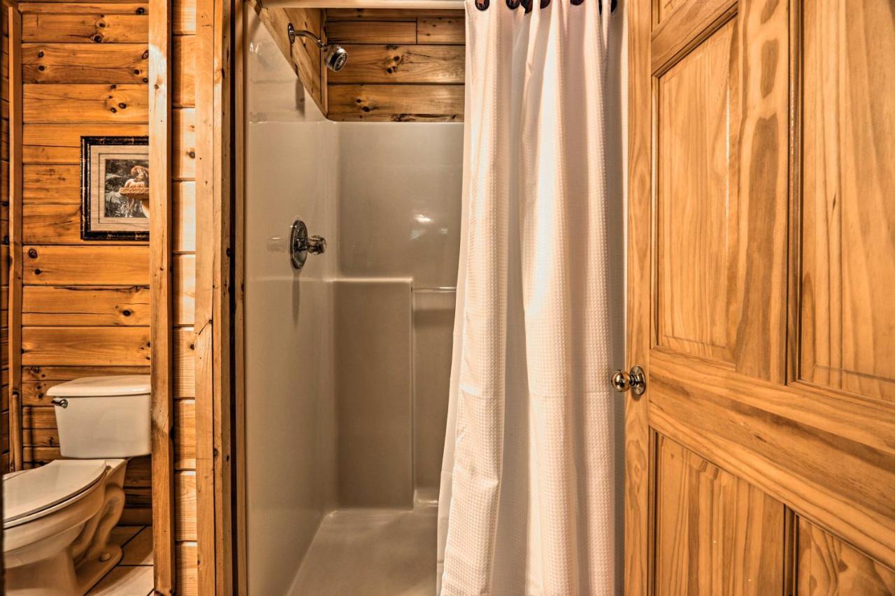 Cabin With Deck And Fireplace Less Than 3 Mi To Dollywood! Pigeon Forge Esterno foto