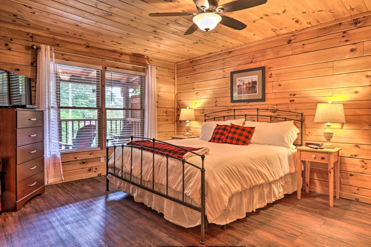 Cabin With Deck And Fireplace Less Than 3 Mi To Dollywood! Pigeon Forge Esterno foto