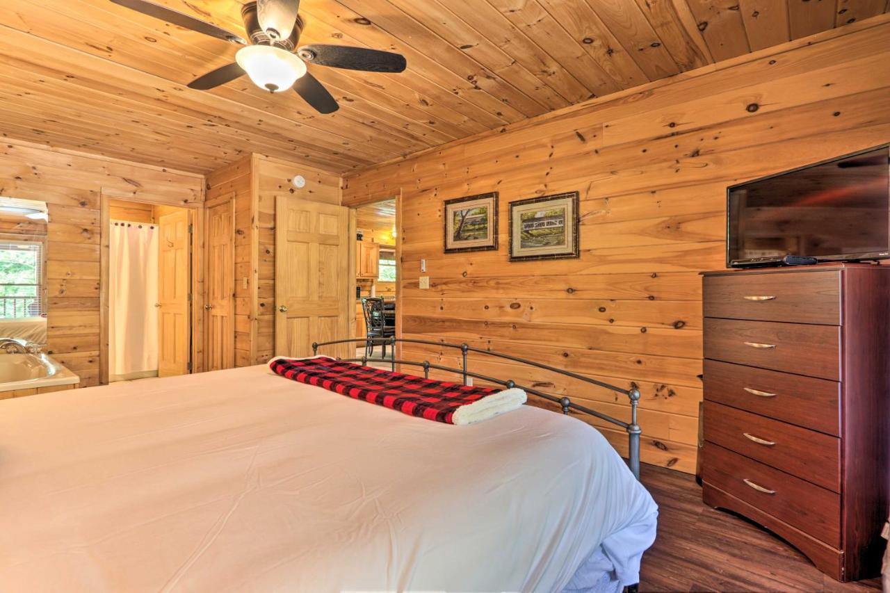 Cabin With Deck And Fireplace Less Than 3 Mi To Dollywood! Pigeon Forge Esterno foto