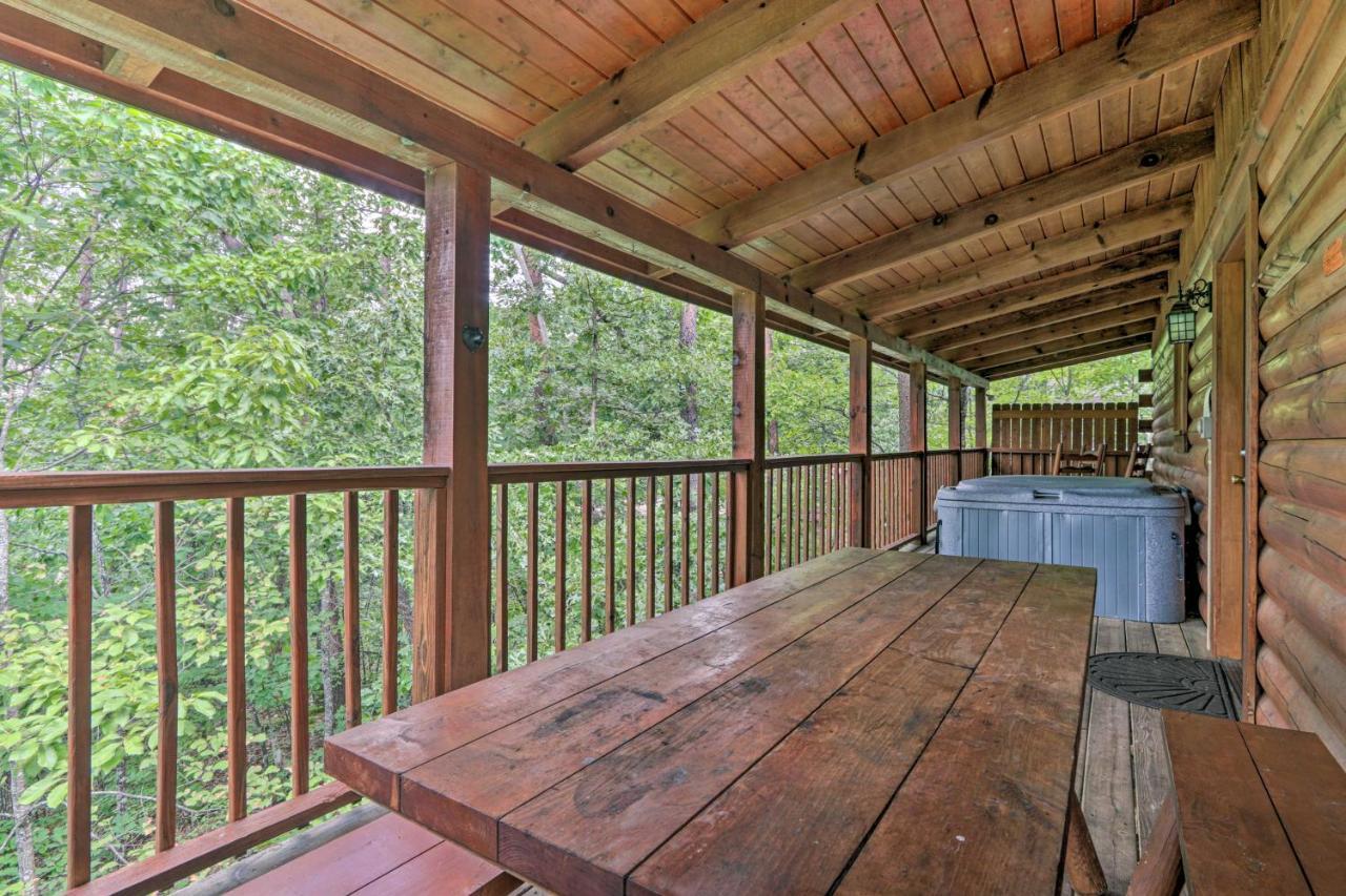 Cabin With Deck And Fireplace Less Than 3 Mi To Dollywood! Pigeon Forge Esterno foto
