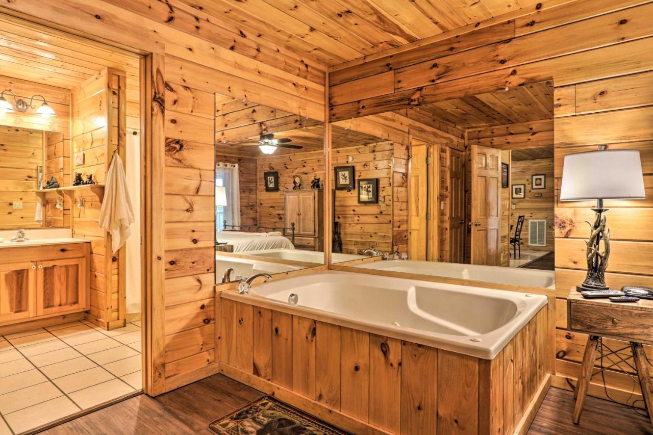 Cabin With Deck And Fireplace Less Than 3 Mi To Dollywood! Pigeon Forge Esterno foto