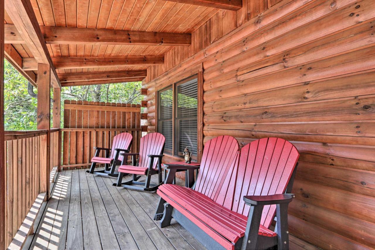 Cabin With Deck And Fireplace Less Than 3 Mi To Dollywood! Pigeon Forge Esterno foto