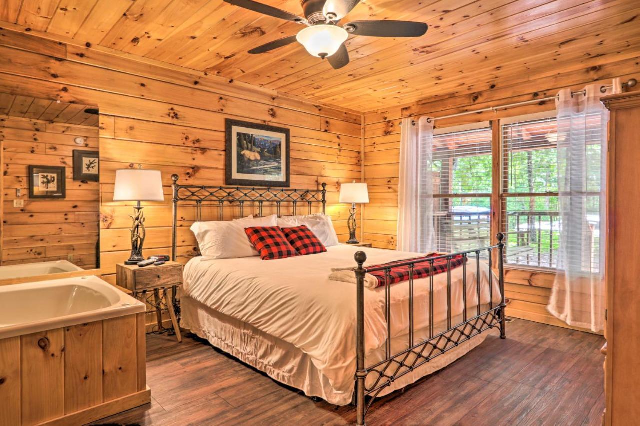Cabin With Deck And Fireplace Less Than 3 Mi To Dollywood! Pigeon Forge Esterno foto