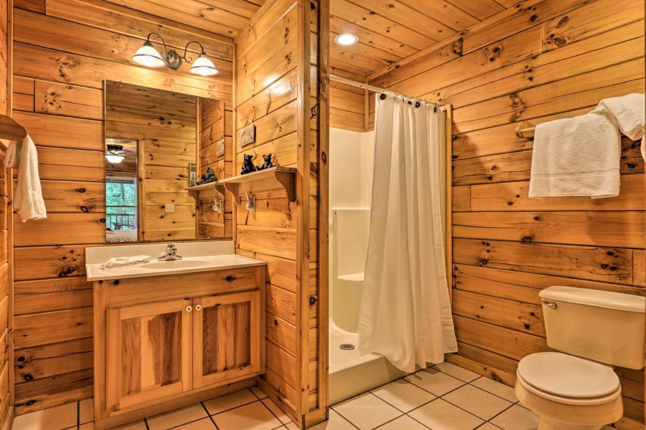 Cabin With Deck And Fireplace Less Than 3 Mi To Dollywood! Pigeon Forge Esterno foto